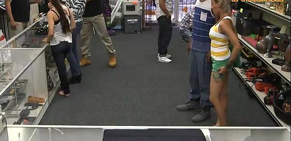  Black guy pawns his GFs pussy and banged at the pawnshop